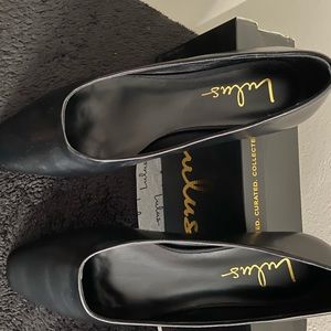 Black Ballerina flats